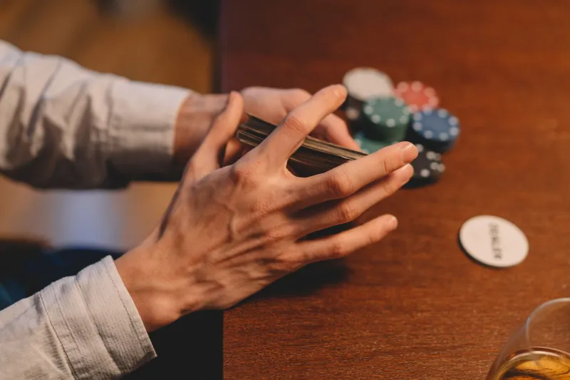 The Art of Strategic Retreat: Why the Sharpest High-Stakes Players Know Exactly When to Let a Massive Pot Go